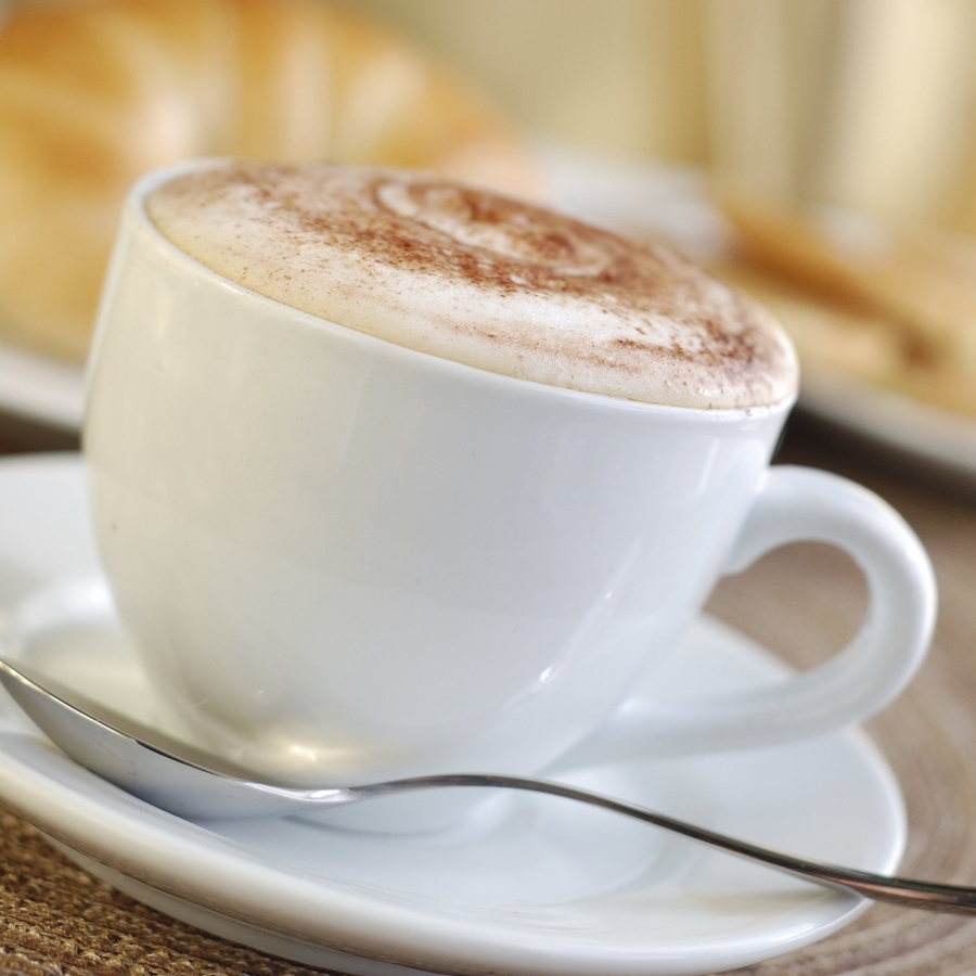 Cappuccino kahvikupissa.