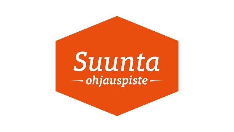 Kuusikulmainen oranssi logo, jossa valkoisella teksti Suunta ohjauspiste, minimalistinen muotoilu.